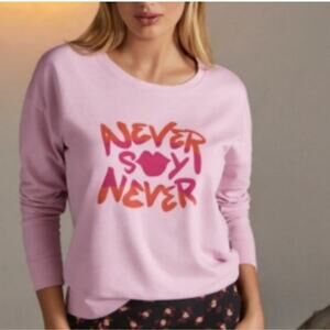 CAbi NWT Lilac Pink "Never Say Never" Graphic Pullover Sweatshirt RARE FIND! M